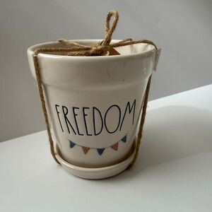 Rae Dunn Freedom Planter